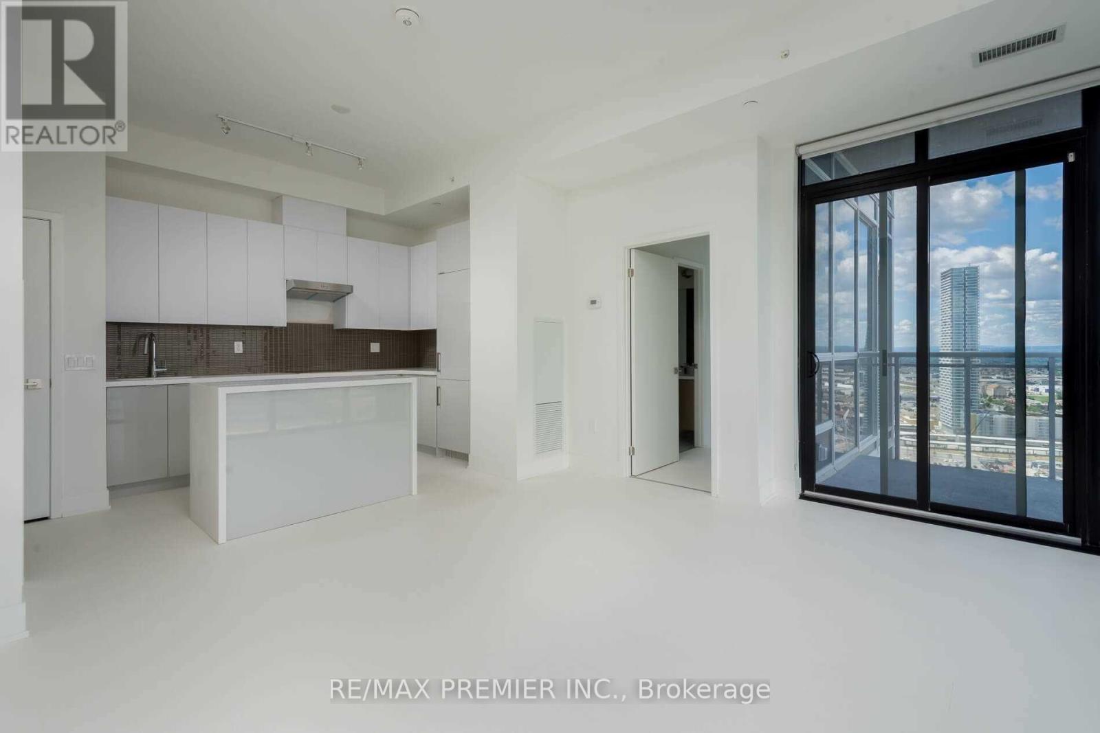 3007 - 2908 Highway 7, Vaughan, Ontario  L4K 0K5 - Photo 4 - N13433052