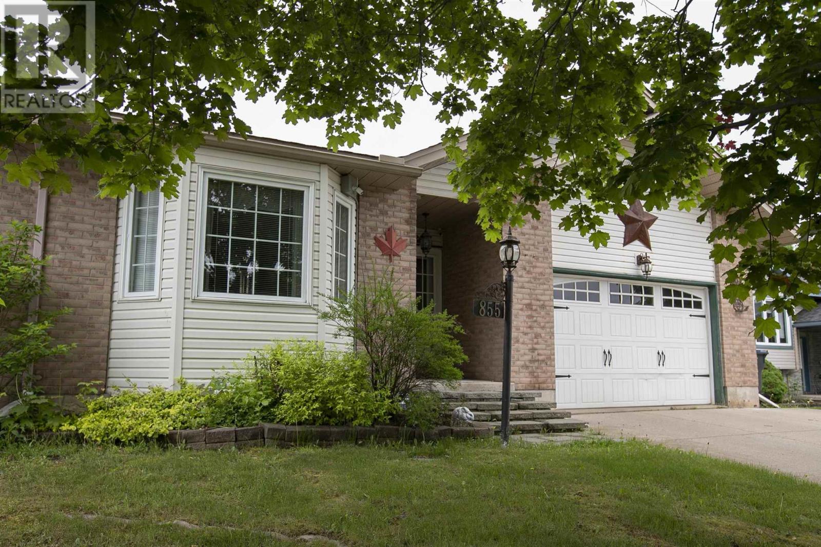 855 Lake St, Sault Ste. Marie, Ontario  P6B 6K2 - Photo 3 - SM261404