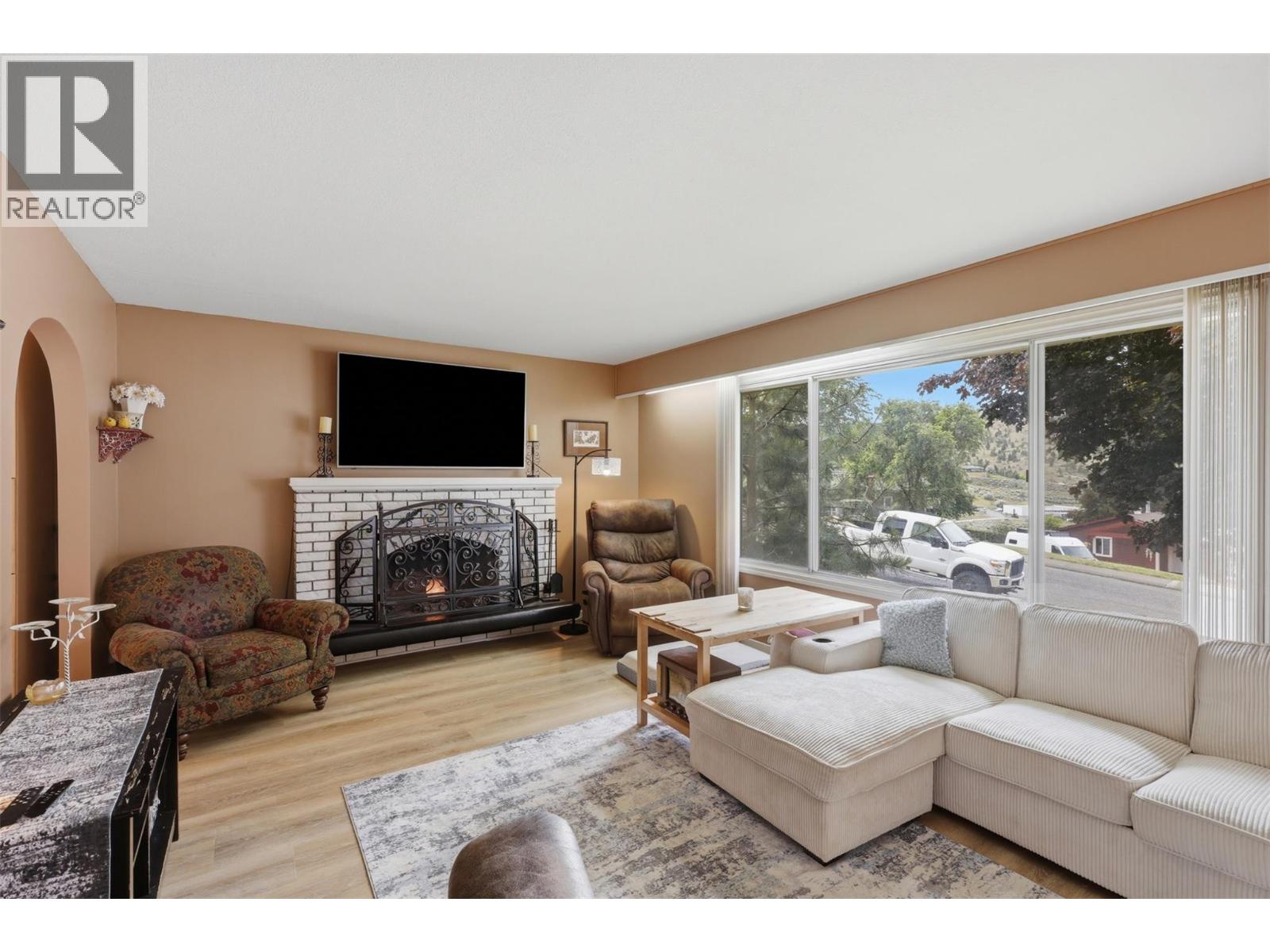 1681 SPRINGHN PLACE Avenue Kamloops Photo 5 1681 SPRINGHN PLACE Avenue Kamloops Photo 5