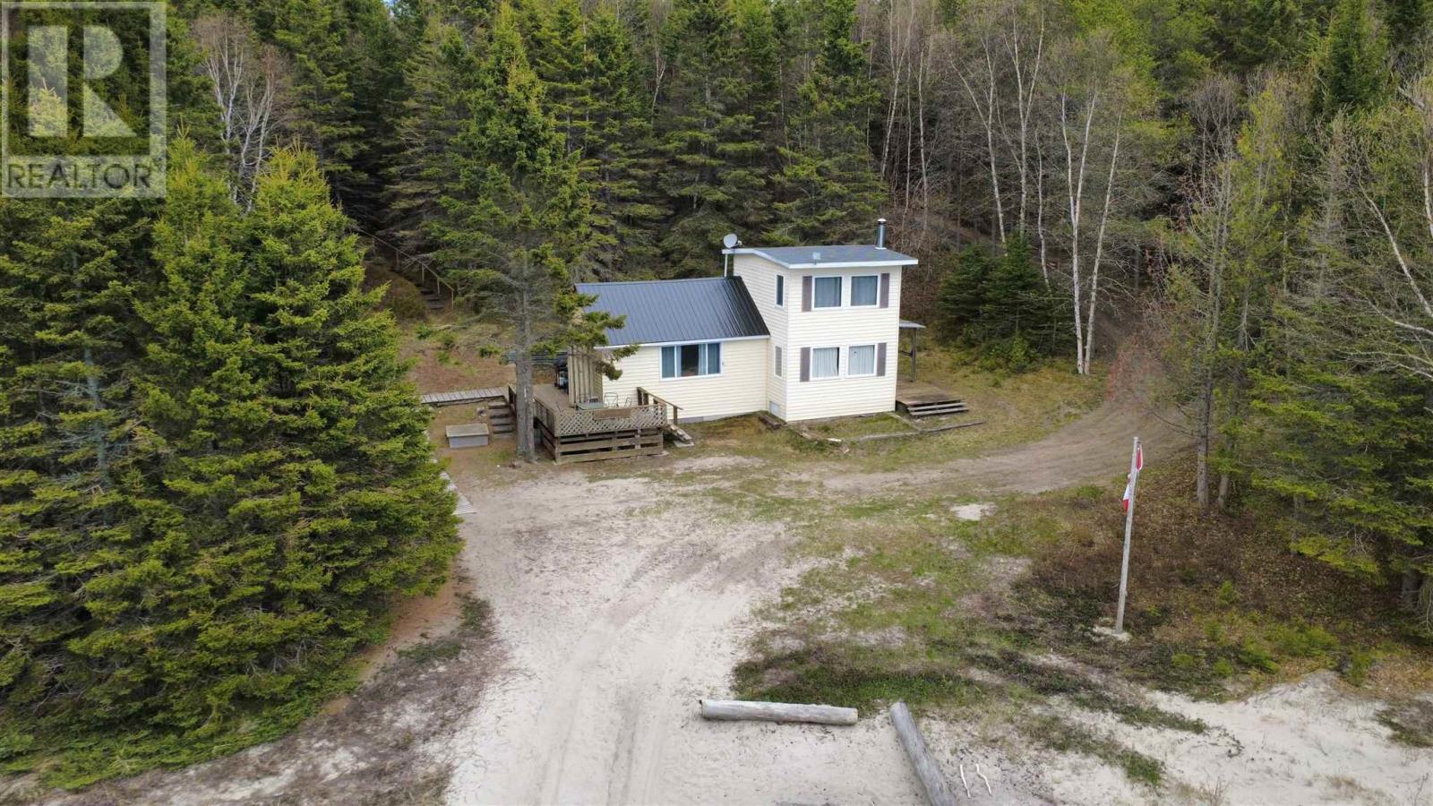 79 Long Beach Rd, Wawa, Ontario  P0S 1K0 - Photo 1 - SM261419