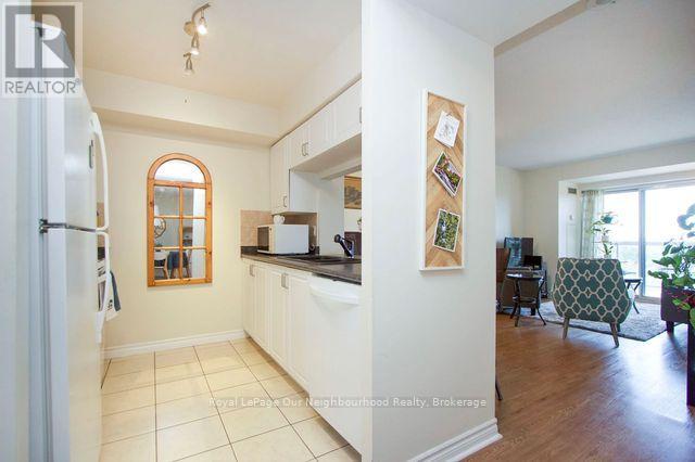 722 - 18 Mondeo Drive, Toronto, Ontario  M1P 5C8 - Photo 10 - E13433174