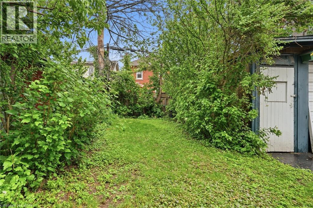 16 Connaught Avenue N, Hamilton, Ontario  L8L 6Y7 - Photo 43 - 40838939