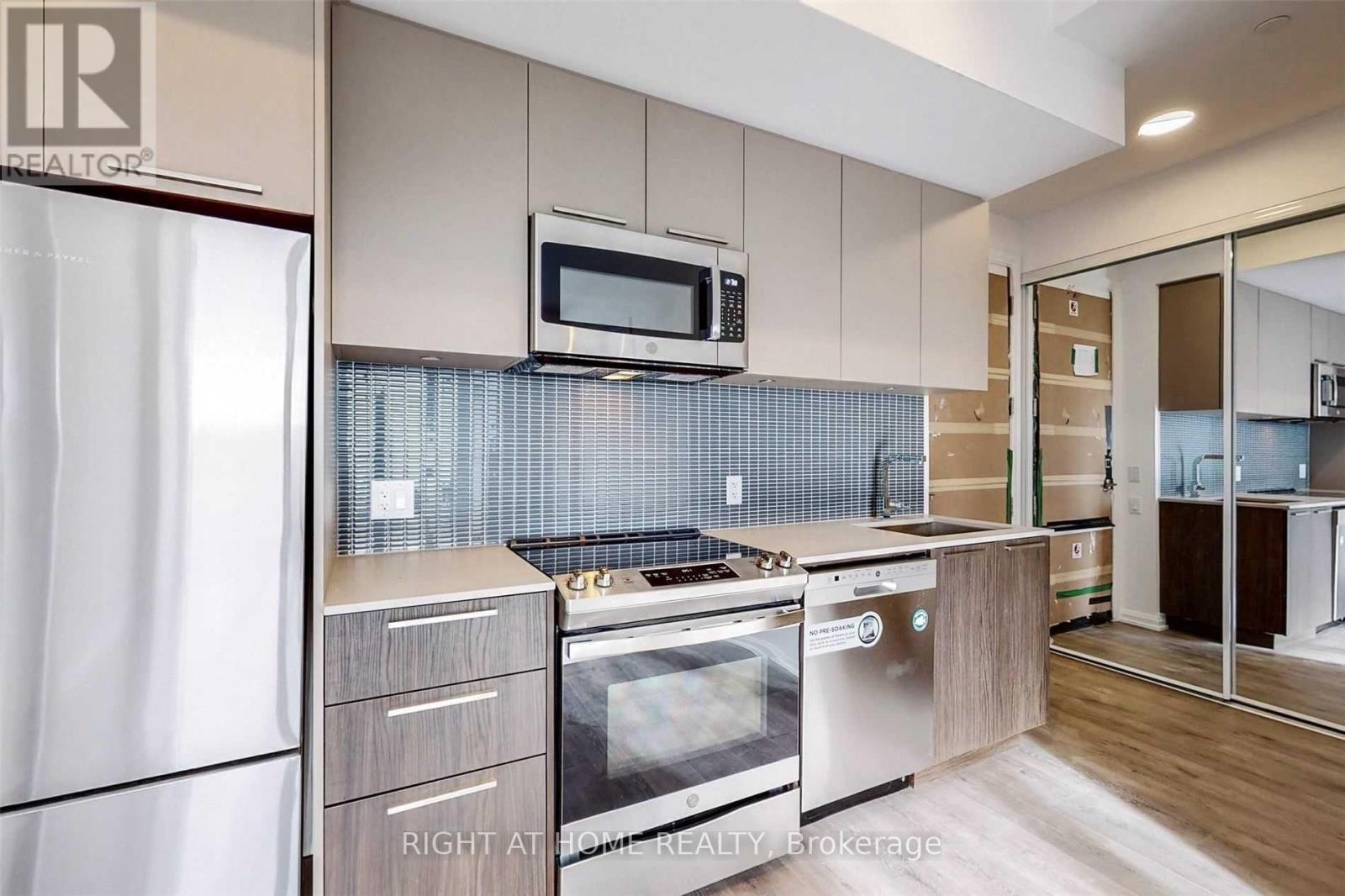 611 - 4208 Dundas Street W, Toronto, Ontario  M8X 1Y6 - Photo 11 - W13432940