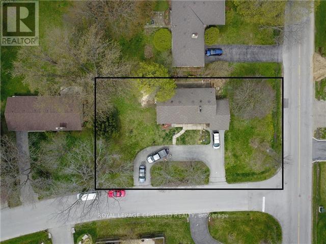 122 Selgrove Crescent, Oakville, Ontario  L6L 1L3 - Photo 2 - W13432942