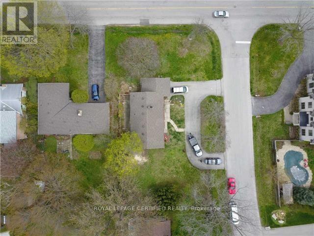 122 Selgrove Crescent, Oakville, Ontario  L6L 1L3 - Photo 3 - W13432942