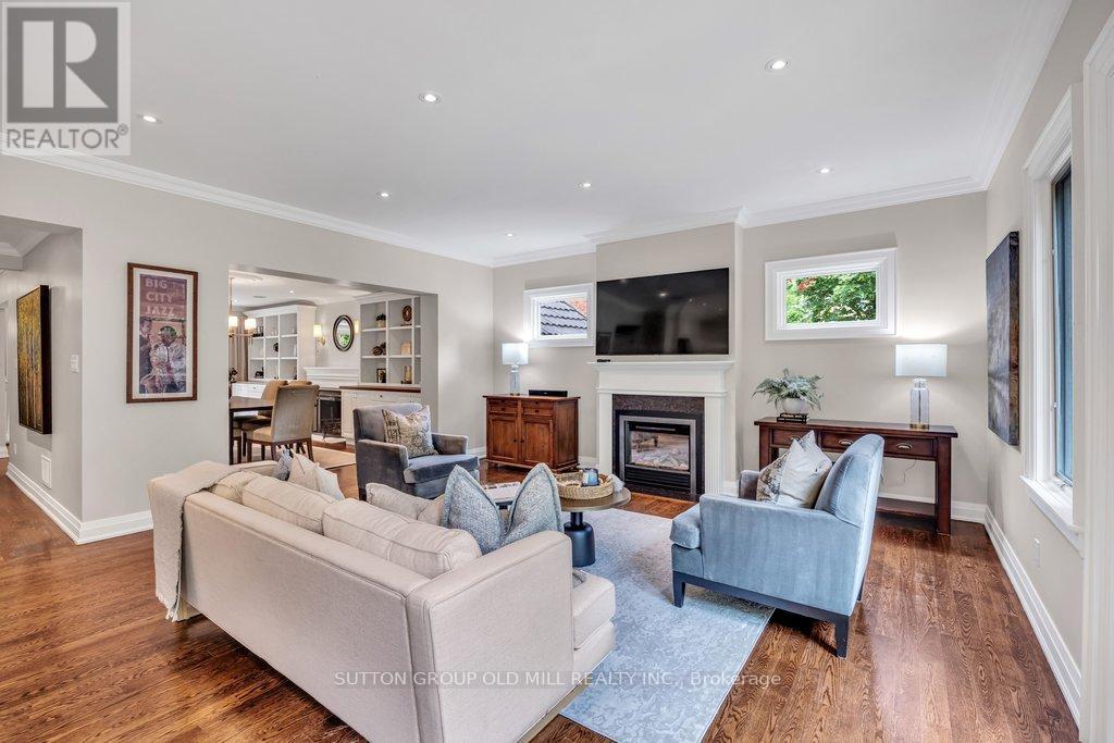 38 Edgemore Drive, Toronto, Ontario  M8Y 2N3 - Photo 17 - W13432944