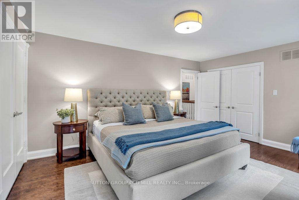 38 Edgemore Drive, Toronto, Ontario  M8Y 2N3 - Photo 23 - W13432944