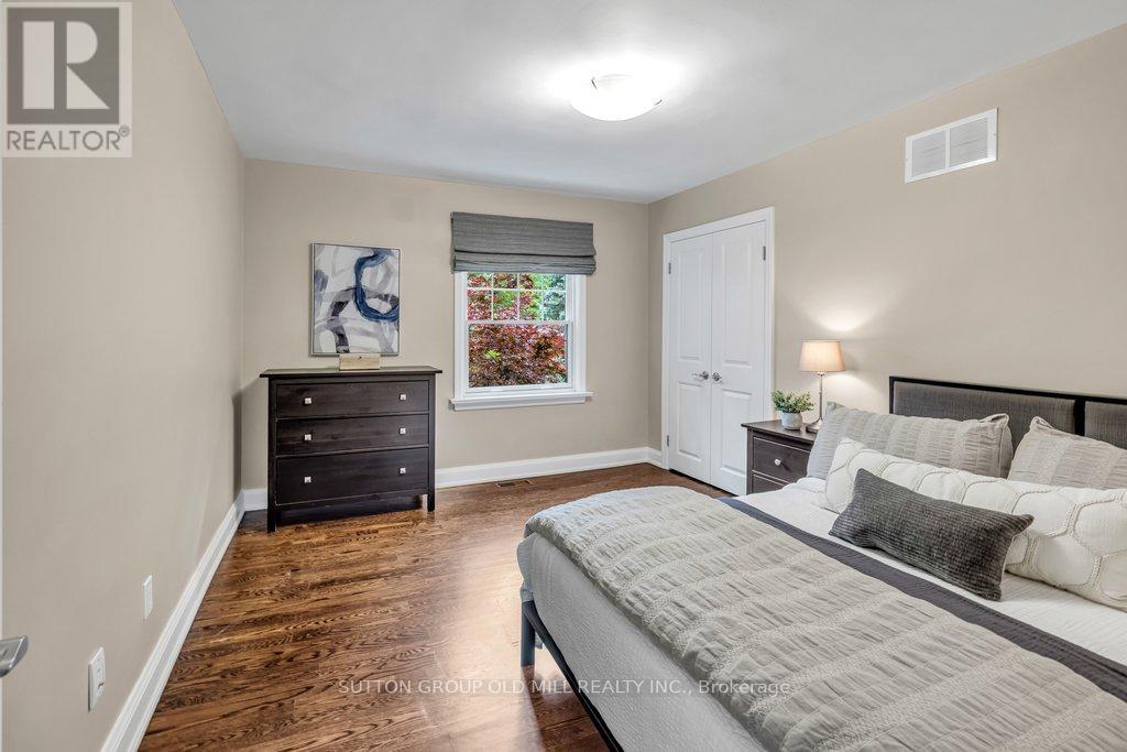 38 Edgemore Drive, Toronto, Ontario  M8Y 2N3 - Photo 28 - W13432944
