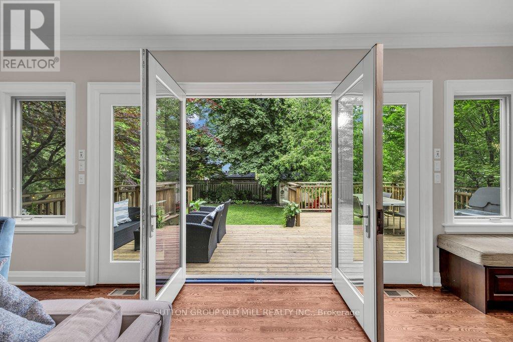 38 Edgemore Drive, Toronto, Ontario  M8Y 2N3 - Photo 36 - W13432944