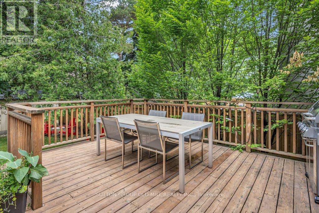 38 Edgemore Drive, Toronto, Ontario  M8Y 2N3 - Photo 37 - W13432944