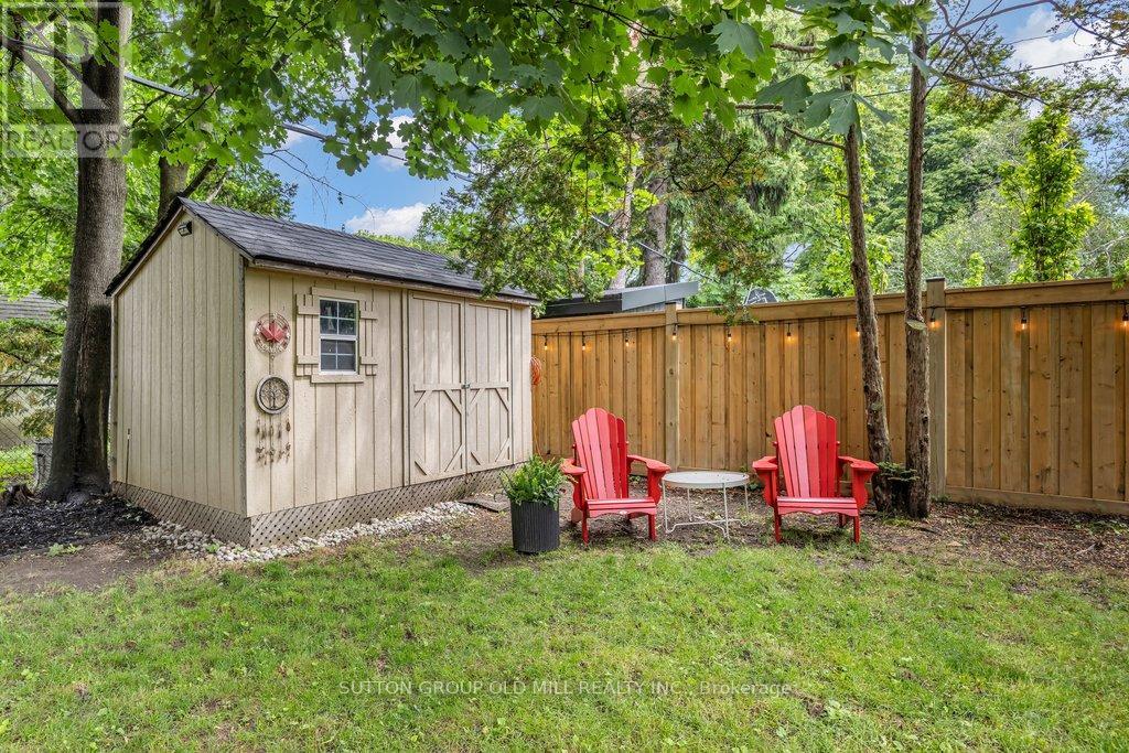 38 Edgemore Drive, Toronto, Ontario  M8Y 2N3 - Photo 40 - W13432944