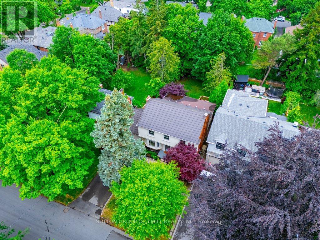 38 Edgemore Drive, Toronto, Ontario  M8Y 2N3 - Photo 45 - W13432944