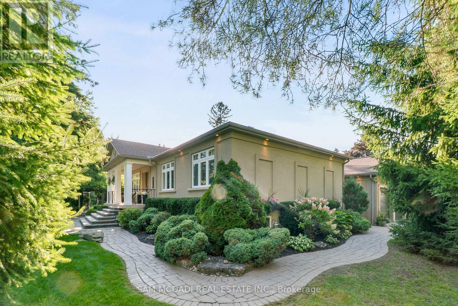 1522 Glenhill Crescent, Mississauga, Ontario  L5H 3C5 - Photo 3 - W13433110