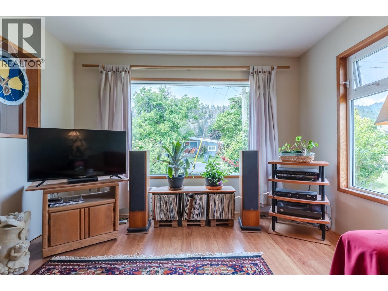 11819 Grant Avenue, Summerland, British Columbia  V0H 1Z8 - Photo 5 - 10390412
