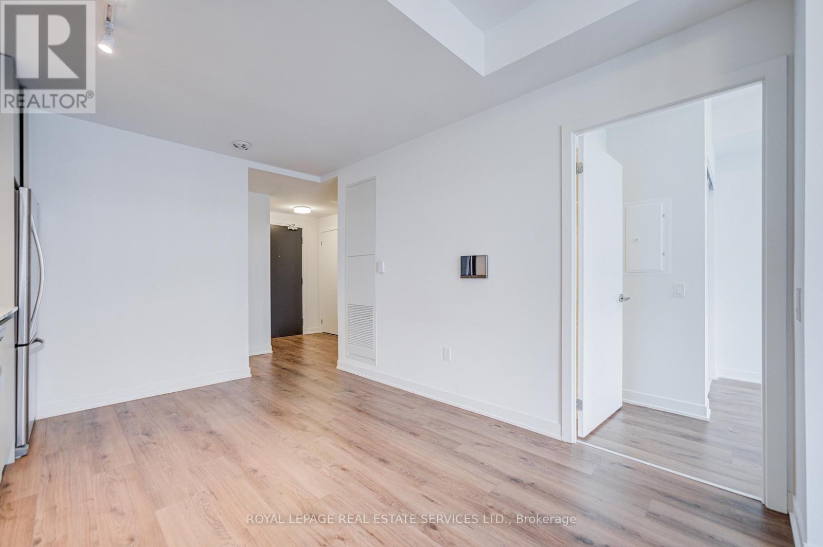 822 - 395 Dundas Street W, Oakville, Ontario  L6M 5R8 - Photo 16 - W13427716