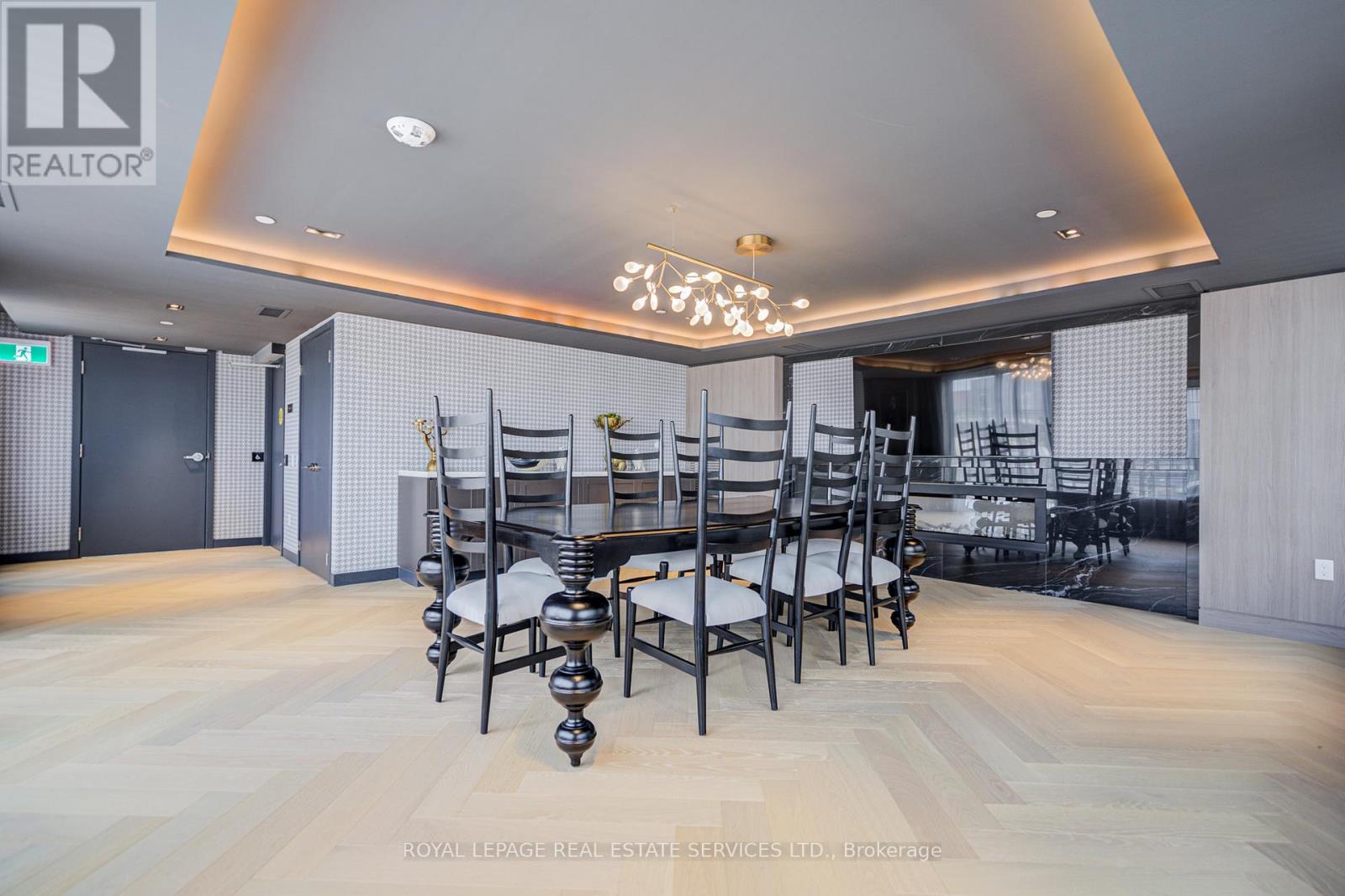 822 - 395 Dundas Street W, Oakville, Ontario  L6M 5R8 - Photo 47 - W13427716