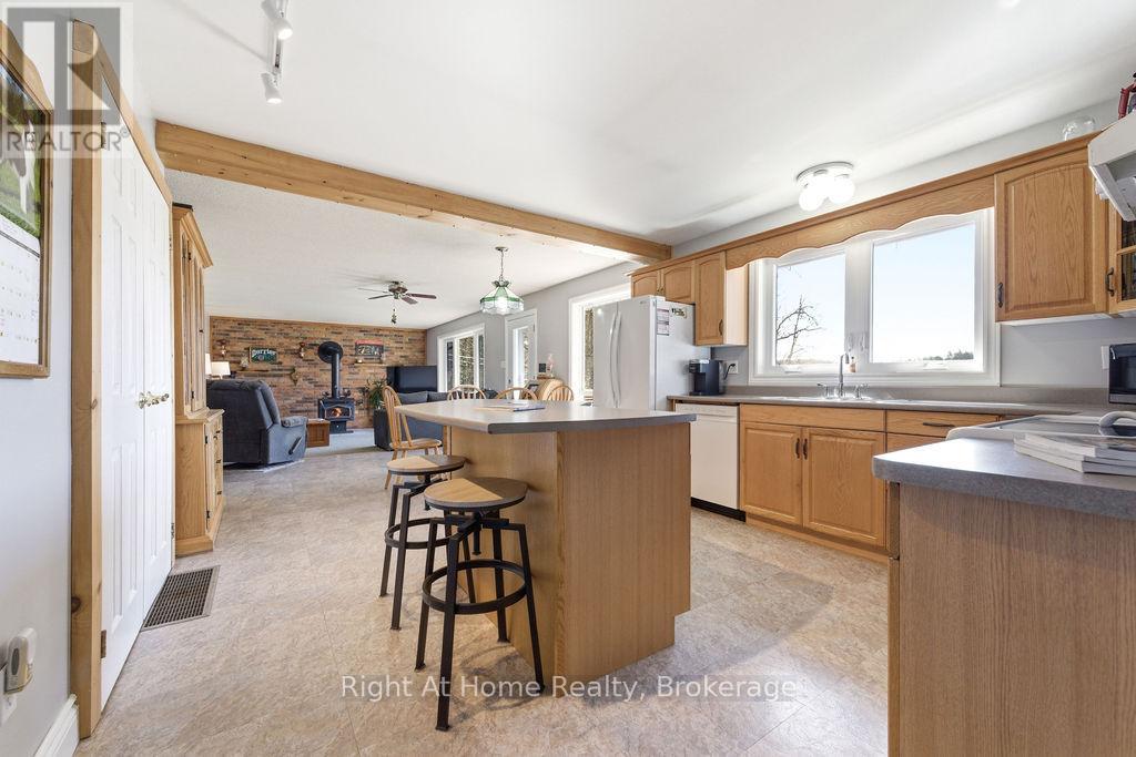 61c Blackfish Bay Rd Road, Madawaska Valley, Ontario  K0J 1L0 - Photo 7 - X13433276