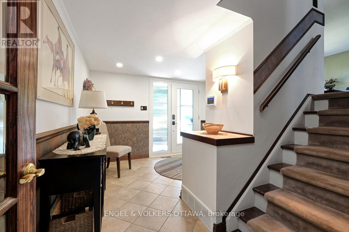 1131 Cameo Drive, Ottawa, Ontario  K2C 1Y6 - Photo 10 - X13433150