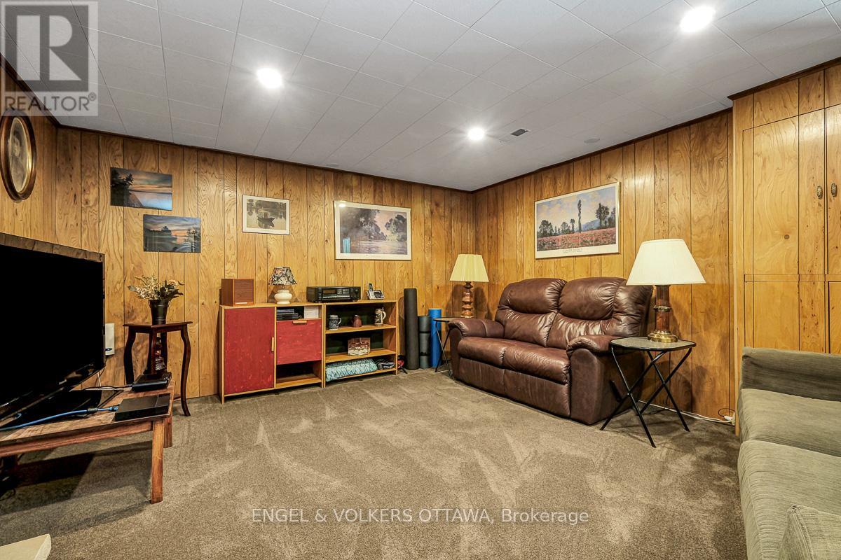 1131 Cameo Drive, Ottawa, Ontario  K2C 1Y6 - Photo 36 - X13433150