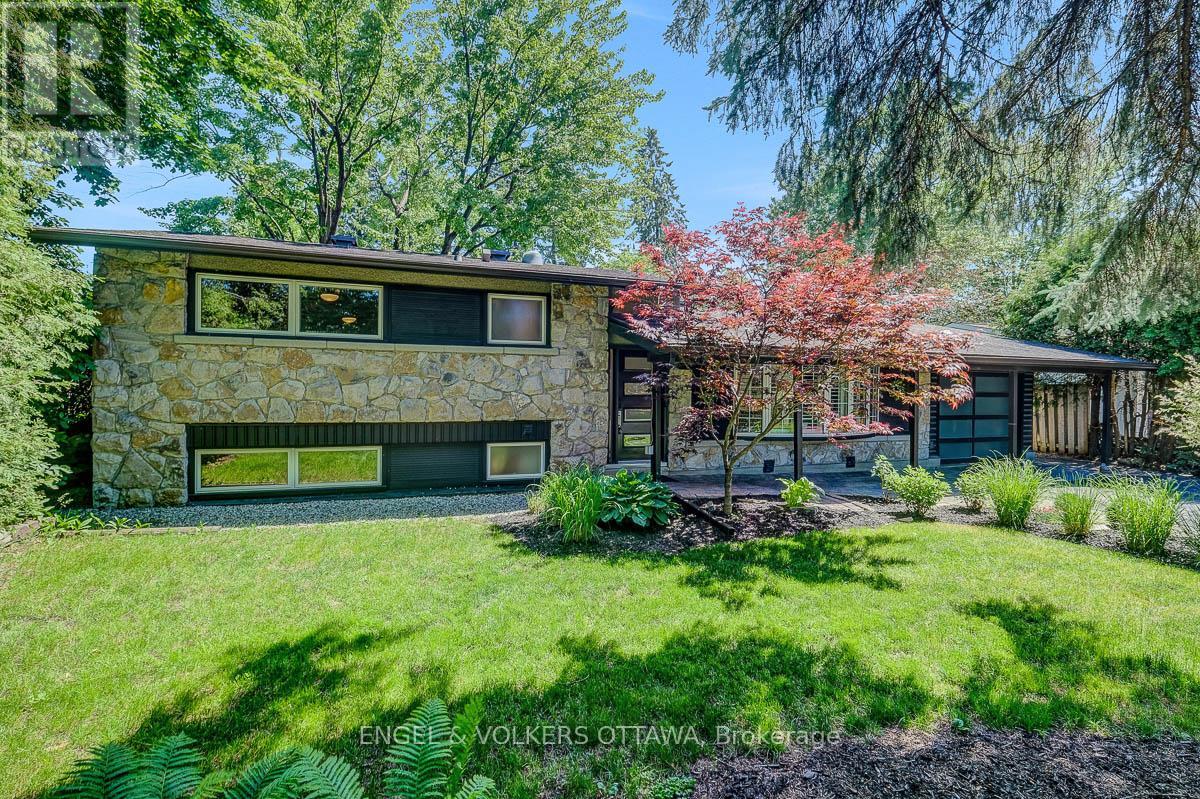 54 Qualicum Street, Ottawa, Ontario  K2H 7H4 - Photo 2 - X13433346