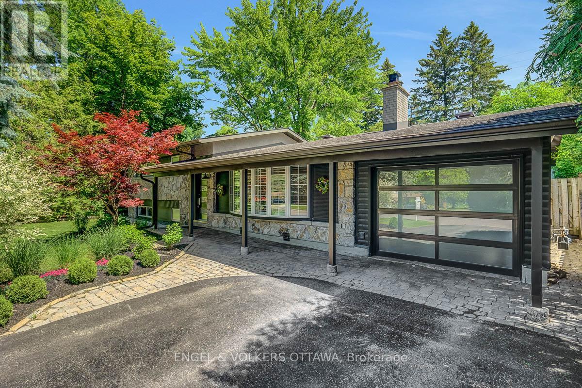 54 Qualicum Street, Ottawa, Ontario  K2H 7H4 - Photo 3 - X13433346