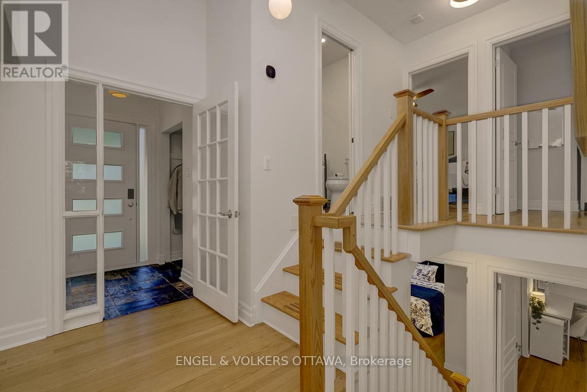 54 Qualicum Street, Ottawa, Ontario  K2H 7H4 - Photo 5 - X13433346