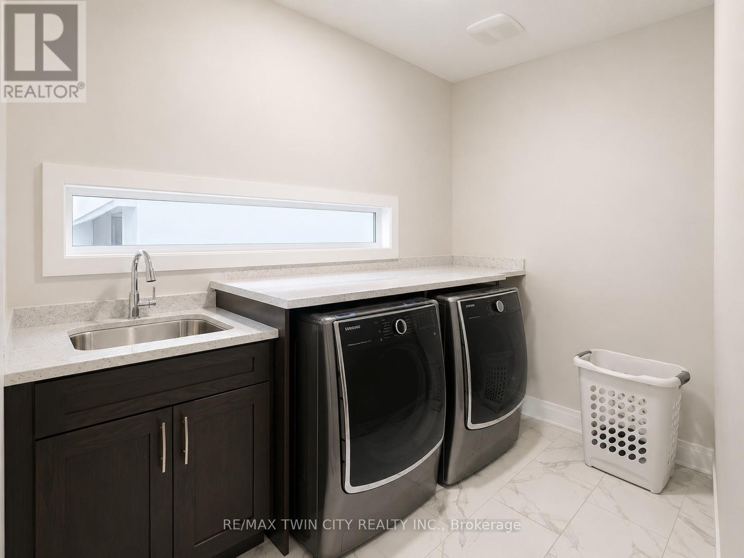514 Bridgemill Crescent, Kitchener, Ontario  N2A 0A3 - Photo 12 - X13432926