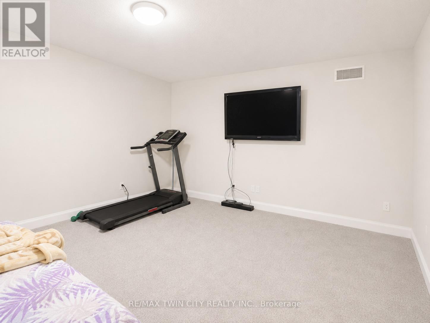 514 Bridgemill Crescent, Kitchener, Ontario  N2A 0A3 - Photo 25 - X13432926
