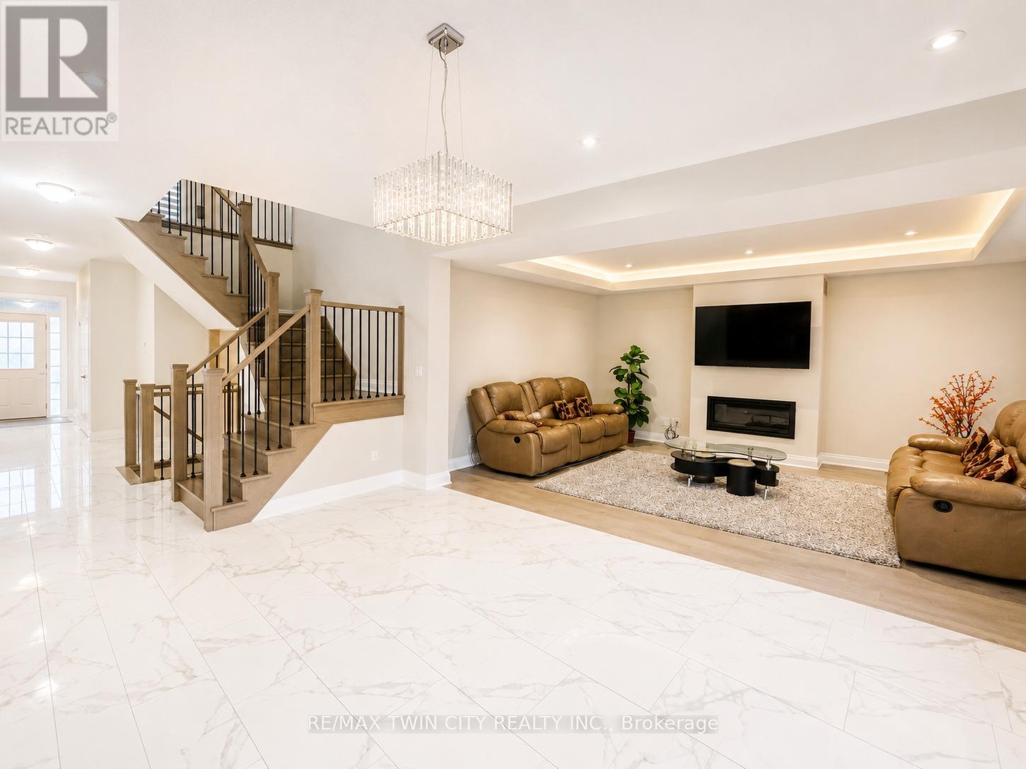 514 Bridgemill Crescent, Kitchener, Ontario  N2A 0A3 - Photo 3 - X13432926