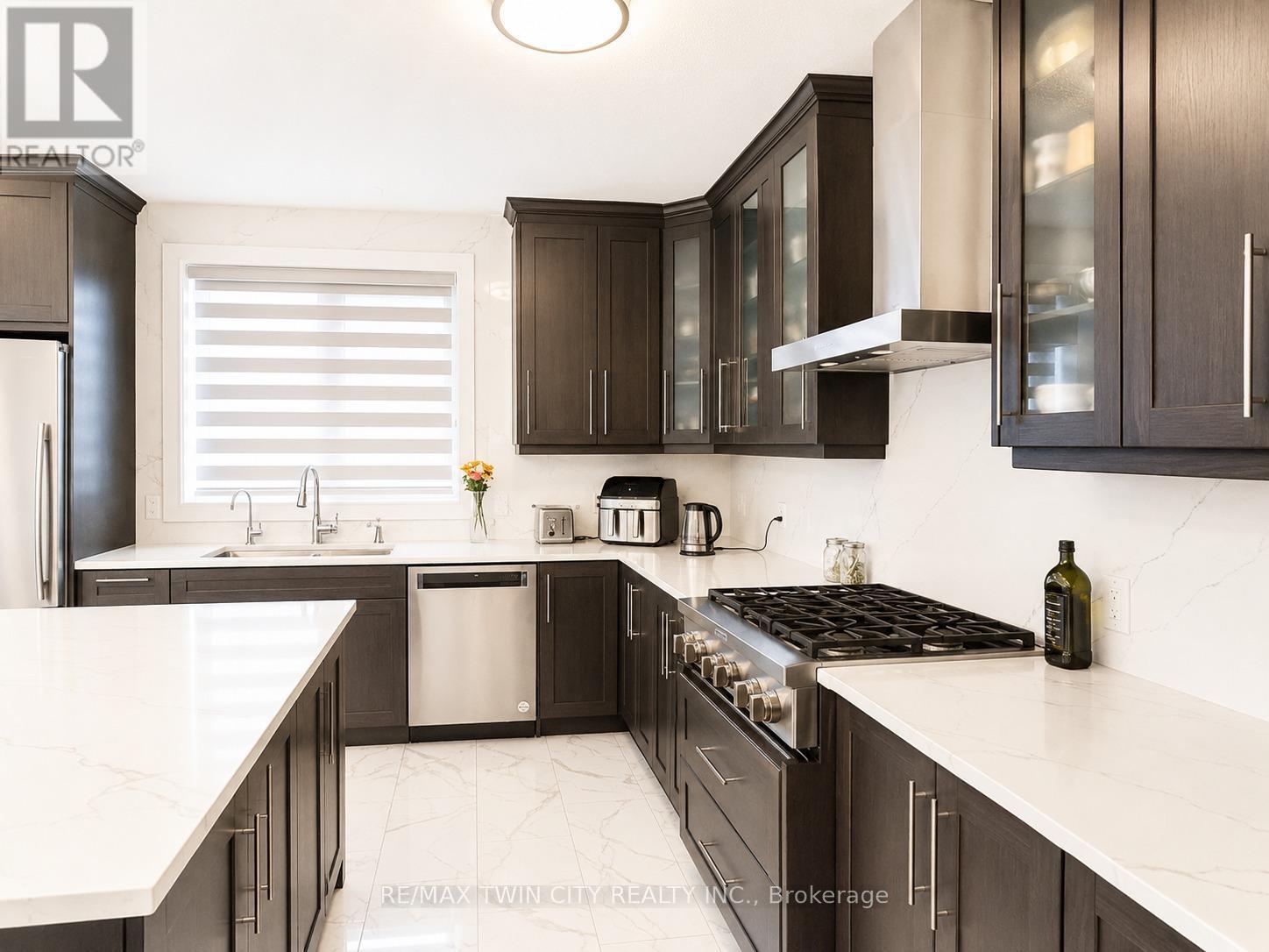 514 Bridgemill Crescent, Kitchener, Ontario  N2A 0A3 - Photo 7 - X13432926