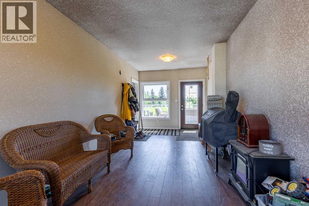 325 8 Avenue, Granum, Alberta T0L 1A0 - Photo 35 - A2318492