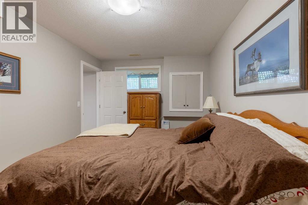 325 8 Avenue, Granum, Alberta T0L 1A0 - Photo 32 - A2318492