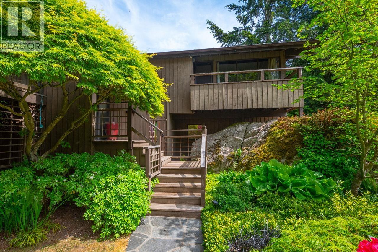 5335 Marine Drive, West Vancouver, British Columbia  V7W 2P9 - Photo 3 - R3135041