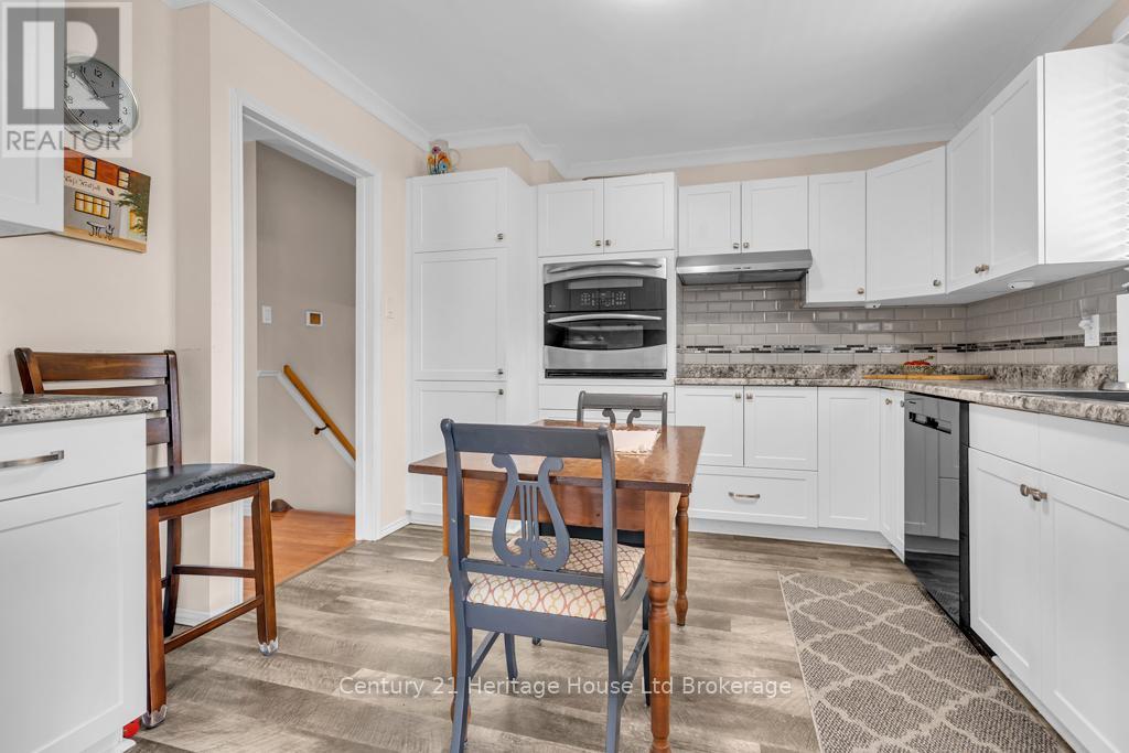 233 Diefenbaker Drive, Woodstock, Ontario  N4S 8K1 - Photo 12 - X13433334
