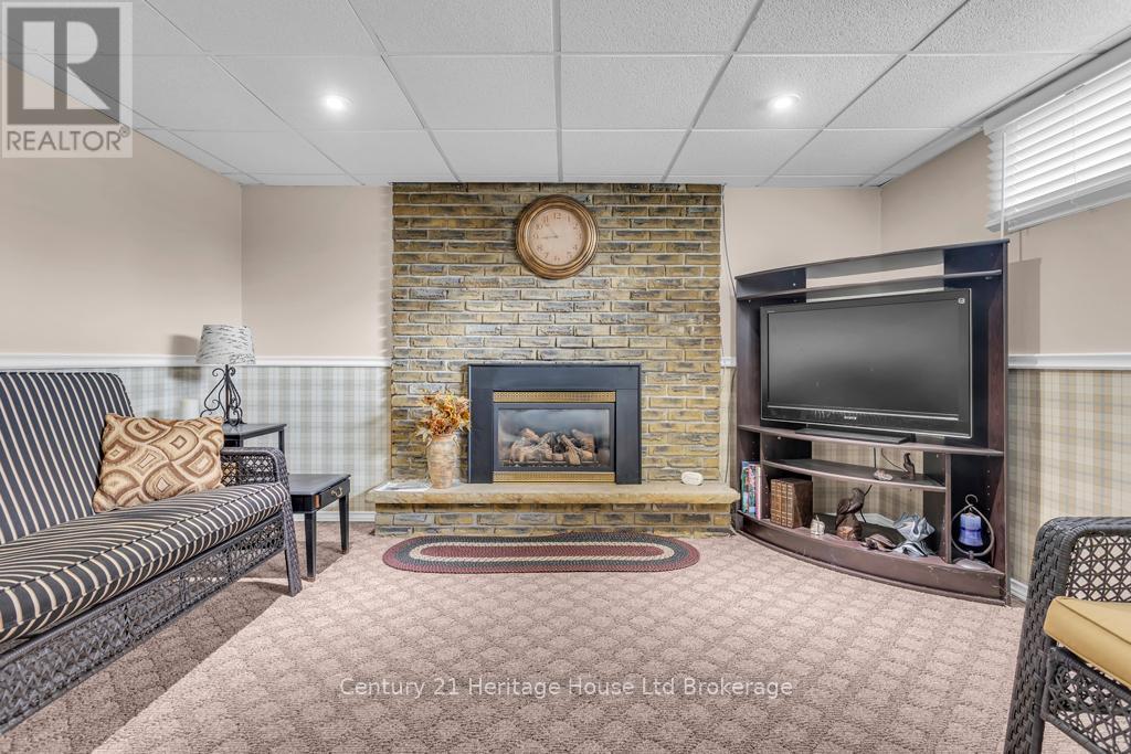 233 Diefenbaker Drive, Woodstock, Ontario  N4S 8K1 - Photo 19 - X13433334