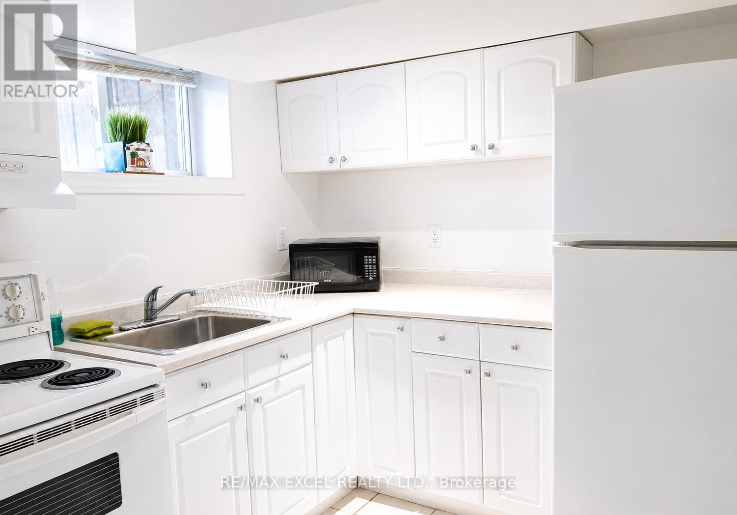114 Connaught Avenue, Toronto, Ontario  M2M 1H2 - Photo 6 - C13433322