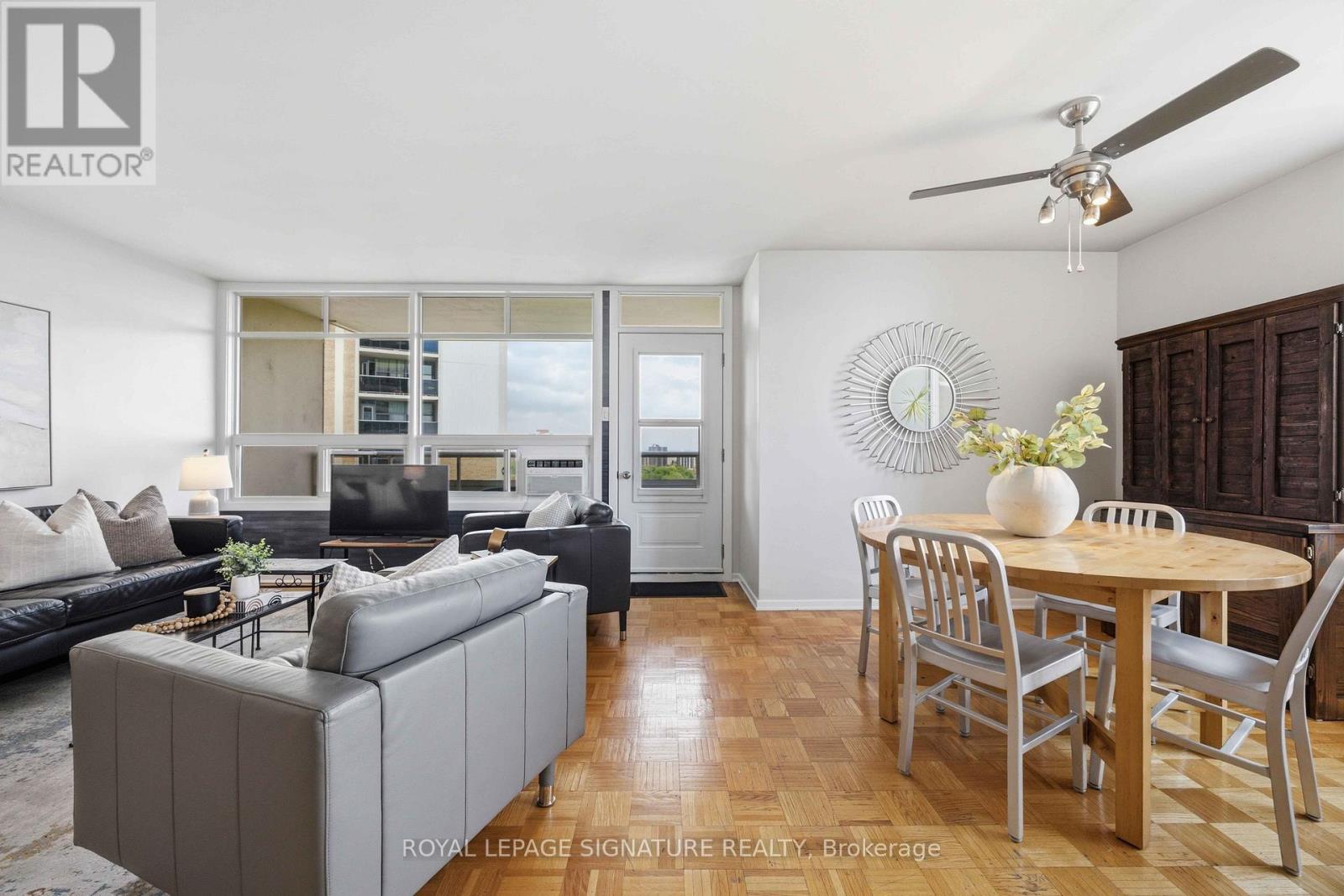 1502 - 980 Broadview Avenue, Toronto, Ontario  M4K 3Y1 - Photo 8 - E13433124