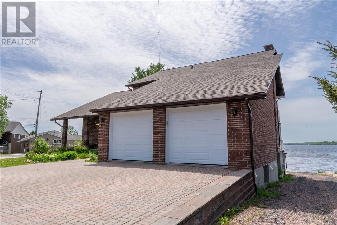 393 Albert Street, Azilda, Ontario  P0M 1B0 - Photo 2 - 2128487