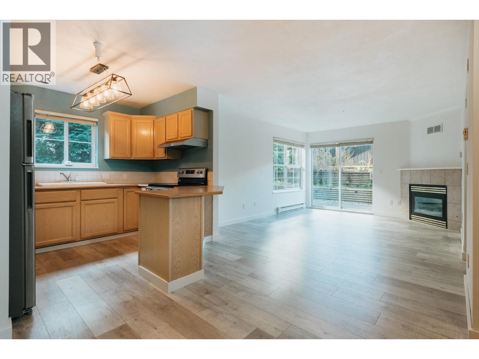 35 689 Park Road, Gibsons, British Columbia  V0N 1V7 - Photo 2 - R3110027