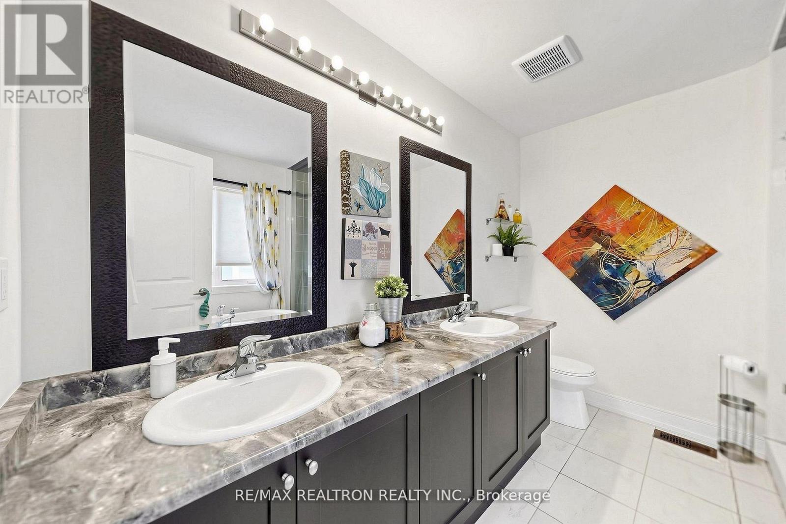 78 Ben Sinclair Avenue, East Gwillimbury, Ontario  L0G 1R0 - Photo 25 - N13433238