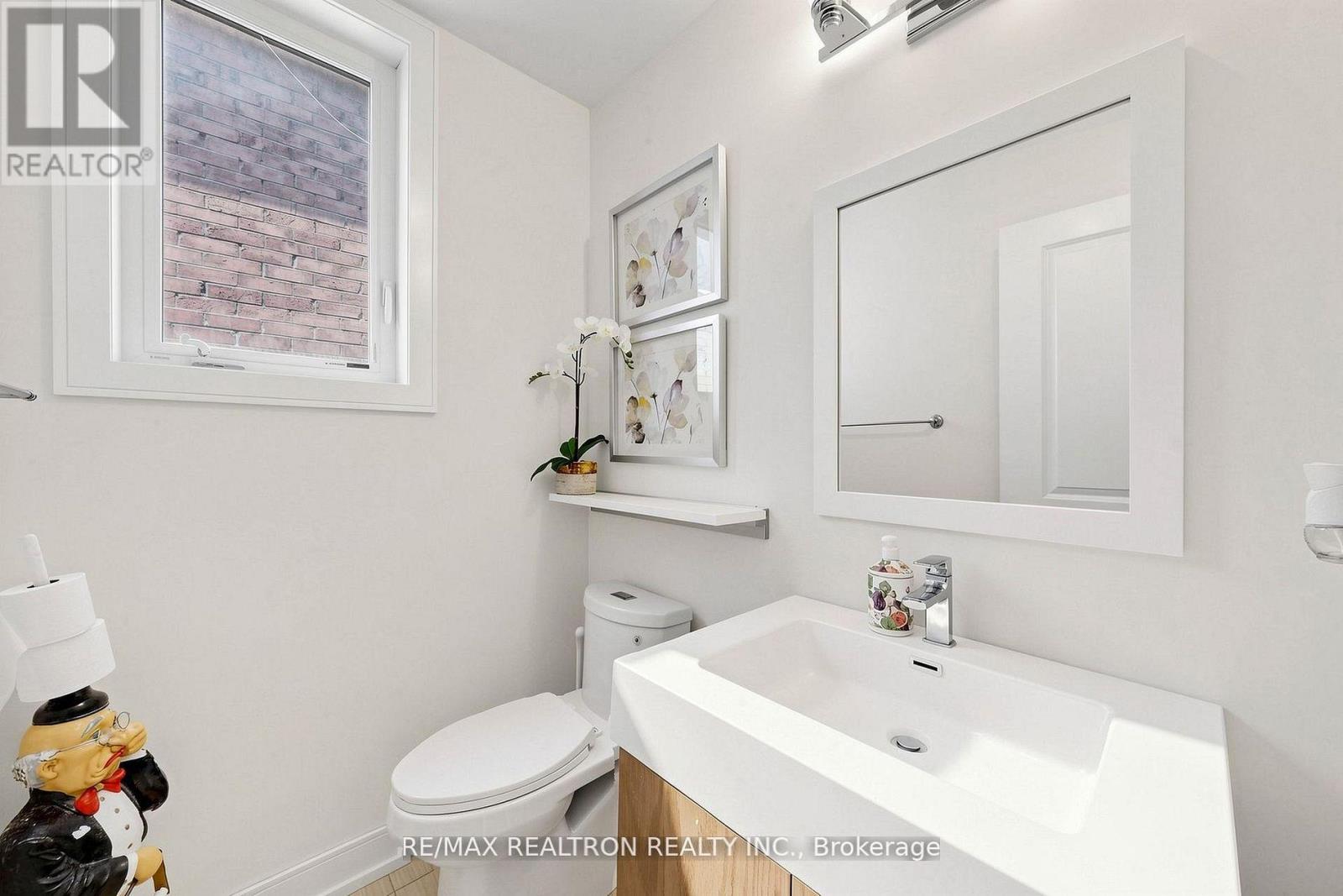 78 Ben Sinclair Avenue, East Gwillimbury, Ontario  L0G 1R0 - Photo 7 - N13433238