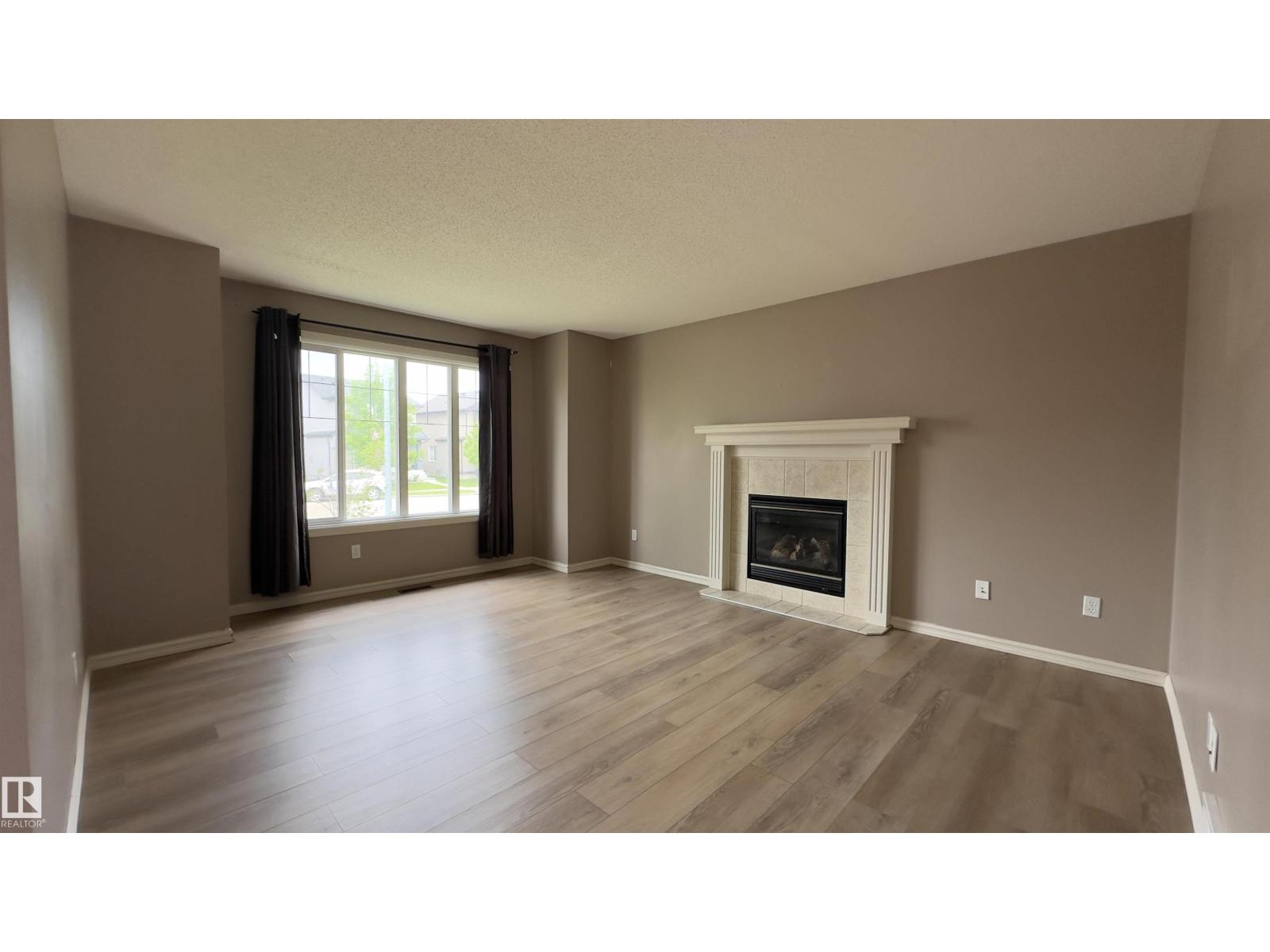 3927 160 Av NW, Edmonton, Alberta  T5Y 3J7 - Photo 2 - E4480822