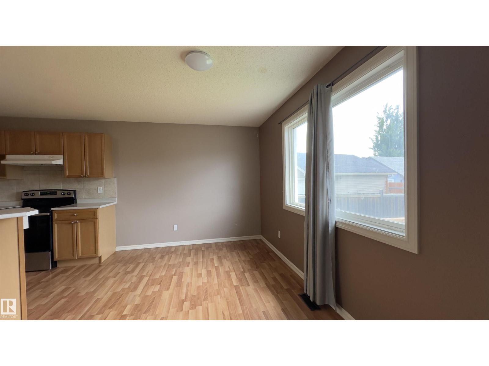 3927 160 Av NW, Edmonton, Alberta  T5Y 3J7 - Photo 4 - E4480822