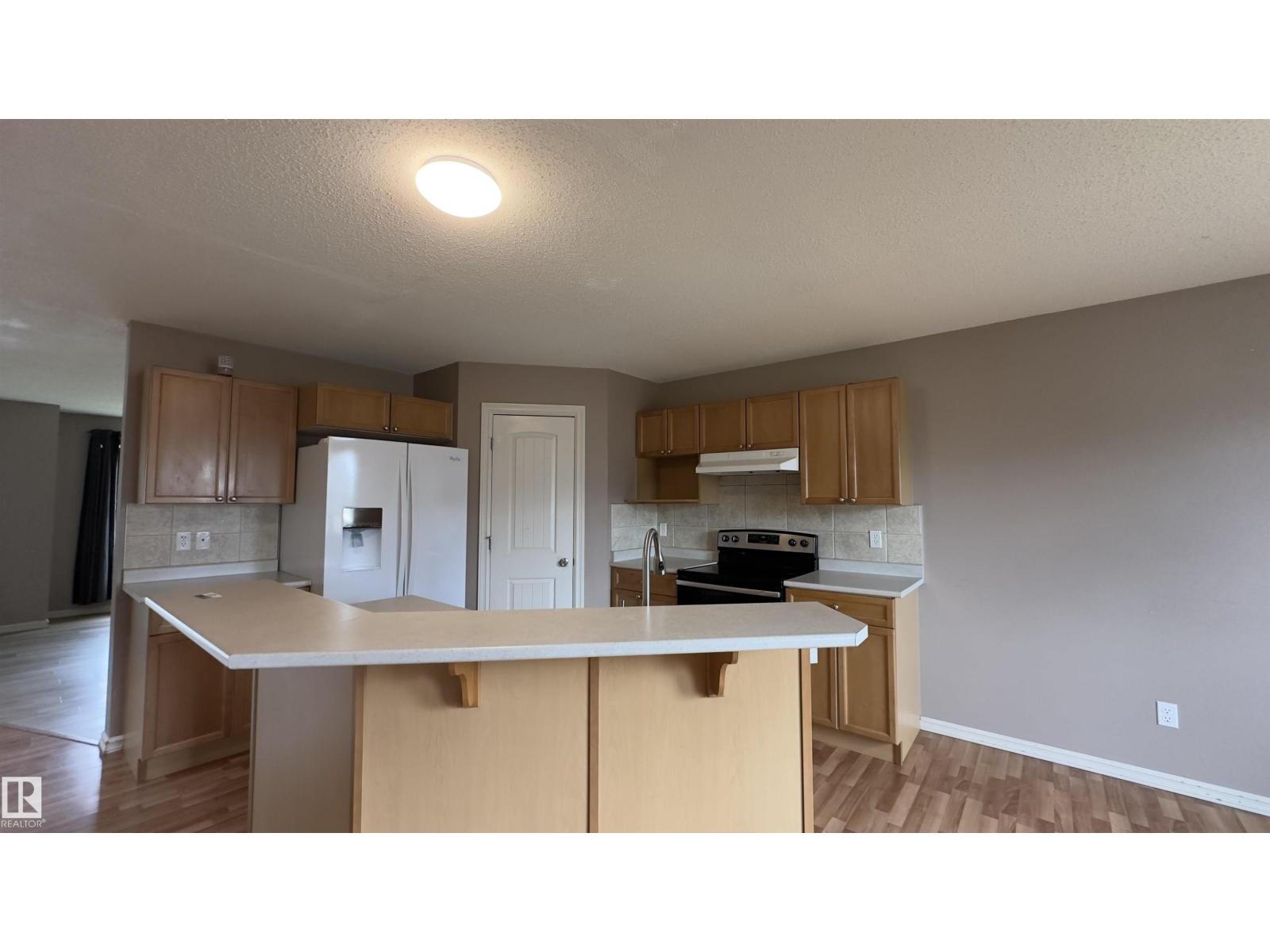 3927 160 Av NW, Edmonton, Alberta  T5Y 3J7 - Photo 3 - E4480822