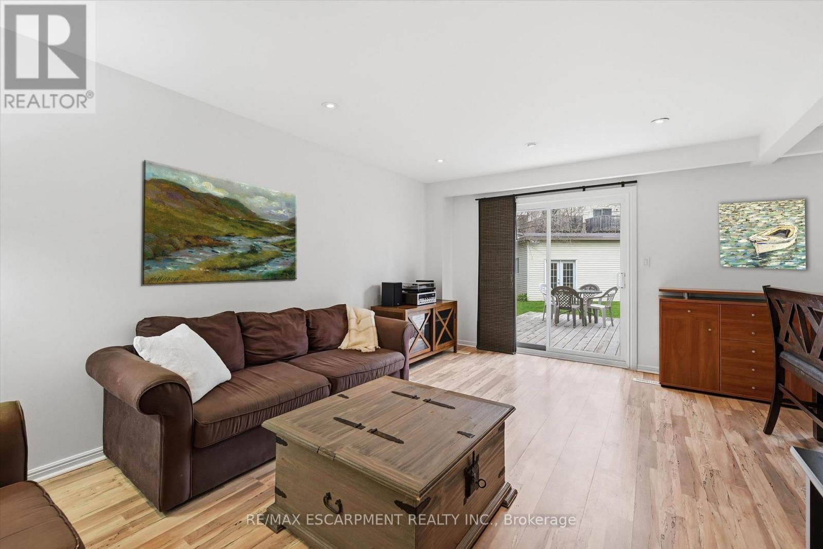 712 Auburn Crescent, Burlington, Ontario L7L 5B2 - Photo 7 - W13235490