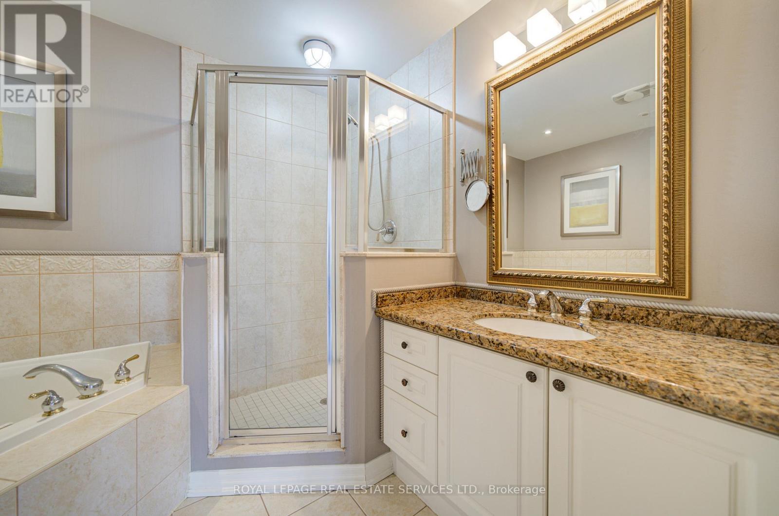 115 St Lawrence Drive, Mississauga, Ontario  L5G 4V2 - Photo 32 - W13428176