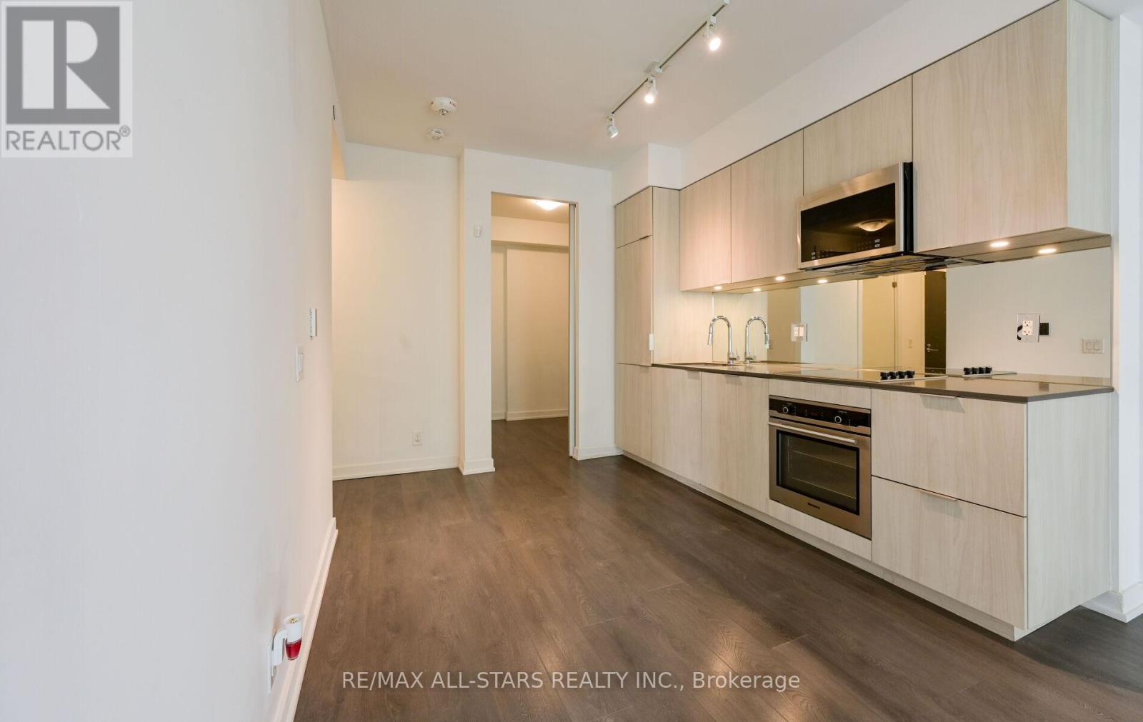 1001 - 609 Avenue Road, Toronto, Ontario  M4V 0B1 - Photo 12 - C12954482