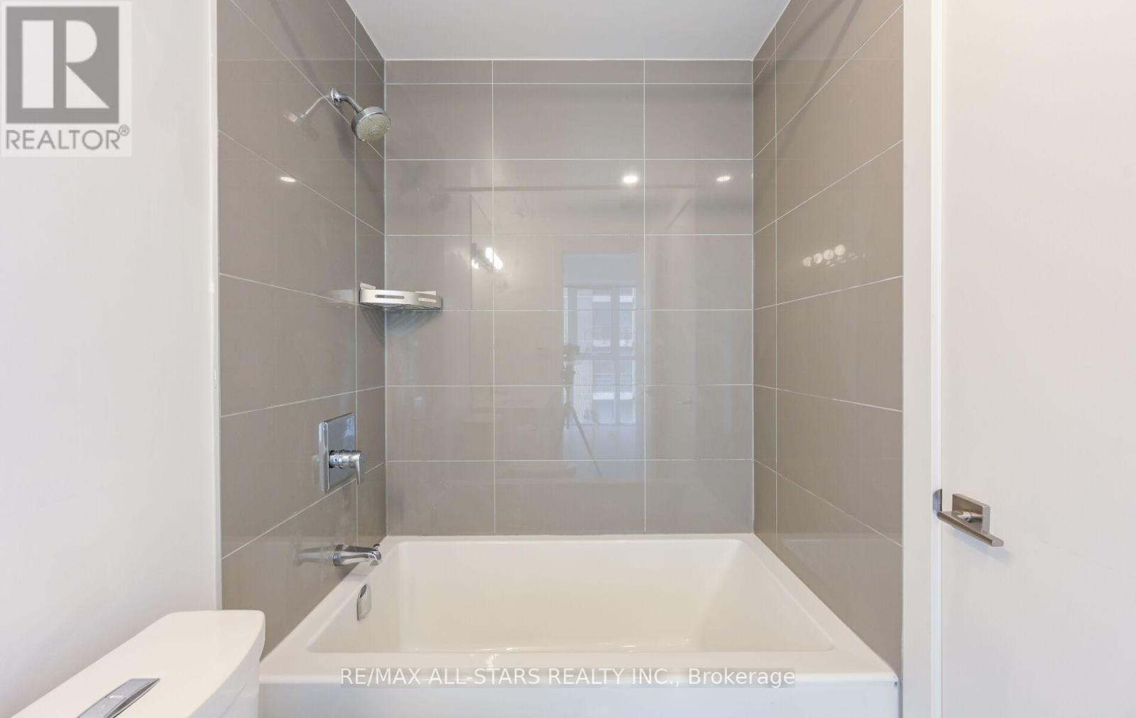 1001 - 609 Avenue Road, Toronto, Ontario  M4V 0B1 - Photo 11 - C12954482