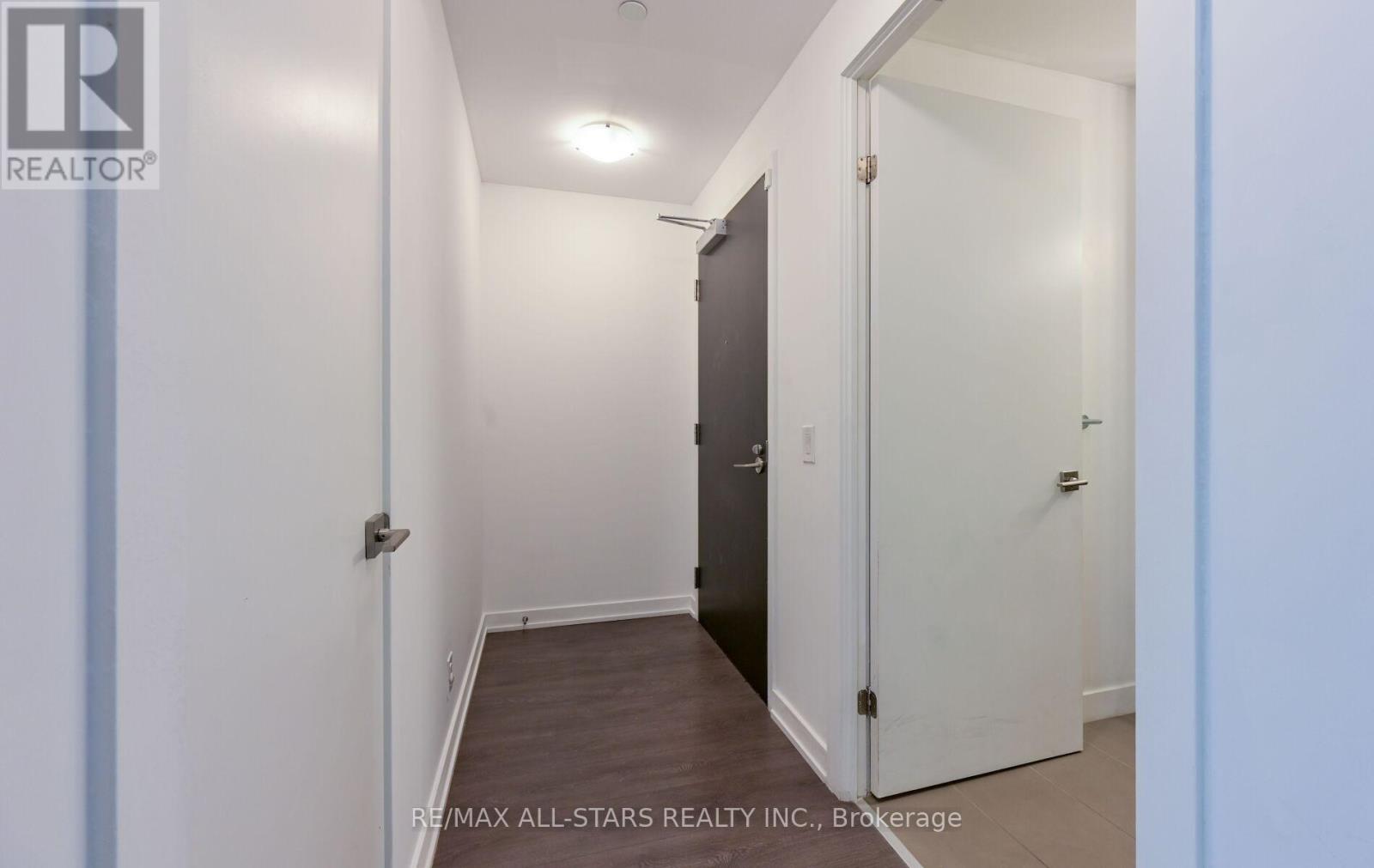 1001 - 609 Avenue Road, Toronto, Ontario  M4V 0B1 - Photo 15 - C12954482