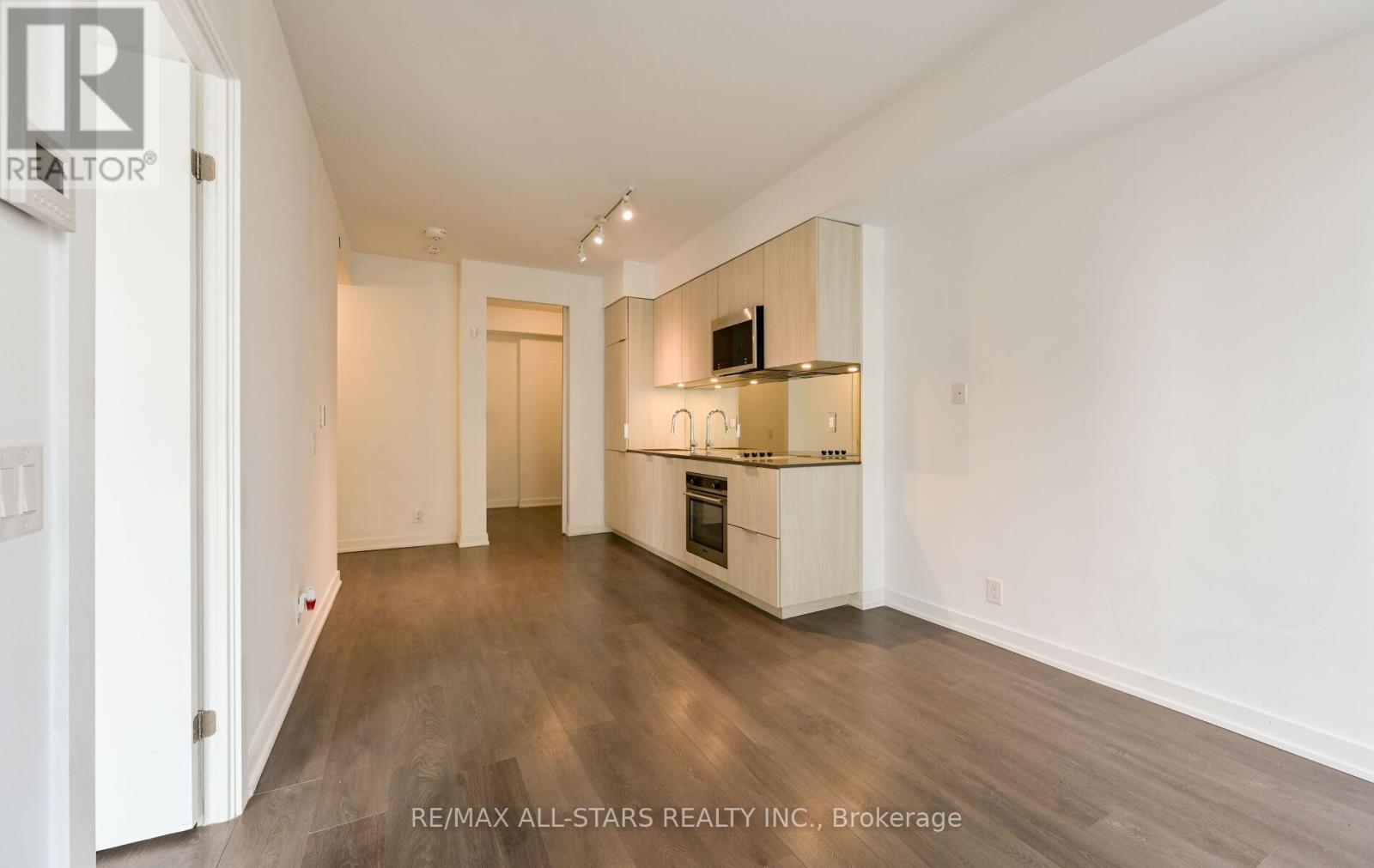 1001 - 609 Avenue Road, Toronto, Ontario  M4V 0B1 - Photo 6 - C12954482